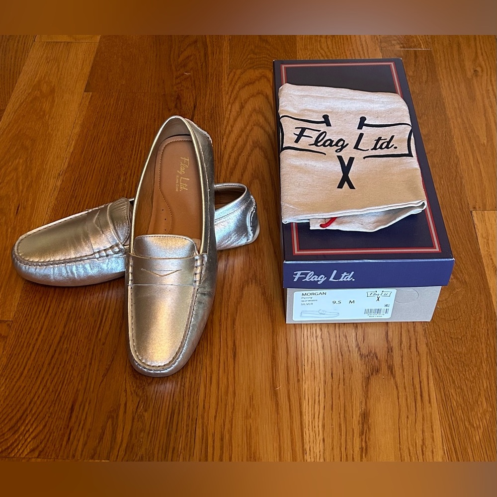 Flag LTD., the Women's Morgan Leather Penny Loafer Moccasins, Size 9.5